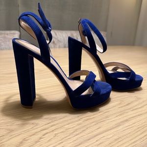 Gianvito Rossi Suede Sandals
